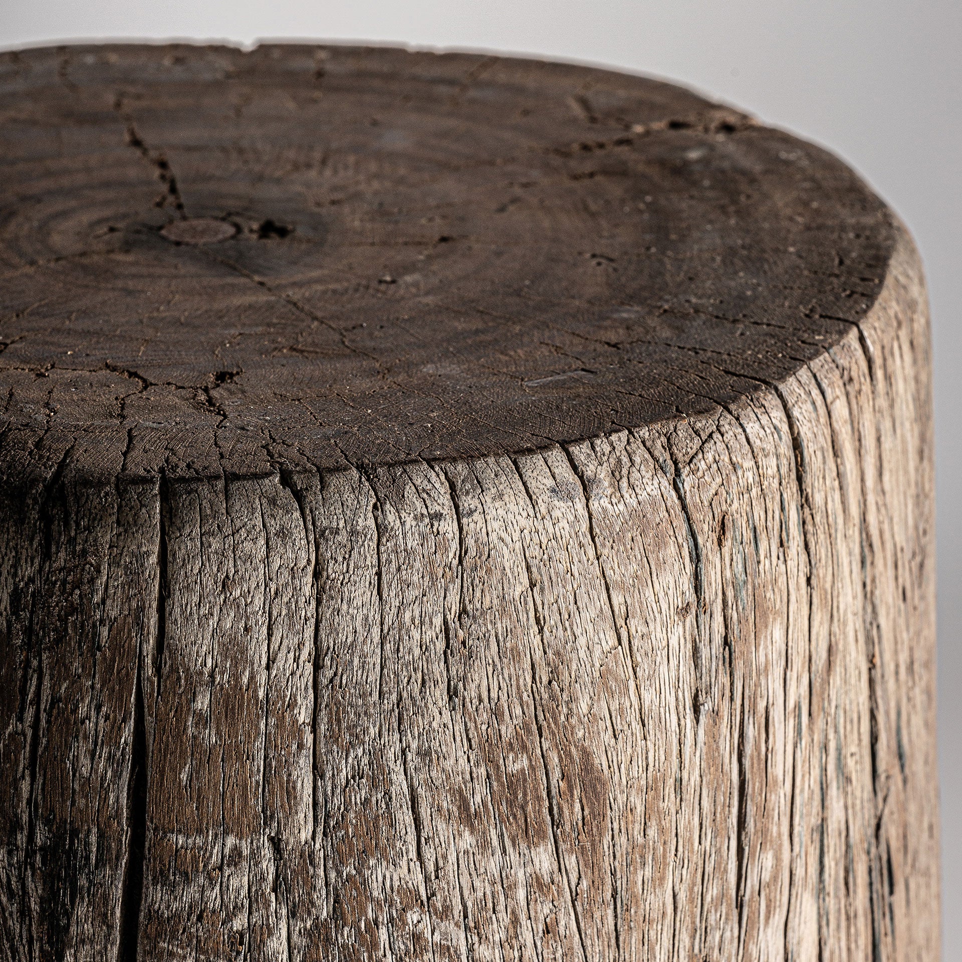 MALUNG PEDESTAL